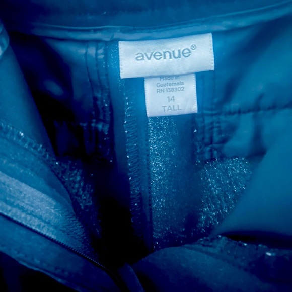 Avenue boot cut slightly faded black work pants with front and back pockets, 14T - Picture 2 of 6